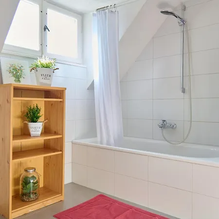 شقة Zentrales Pfaenderblick